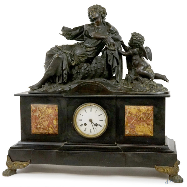 Orologio da tavolo in marmo e bronzo brunito, XIX secolo