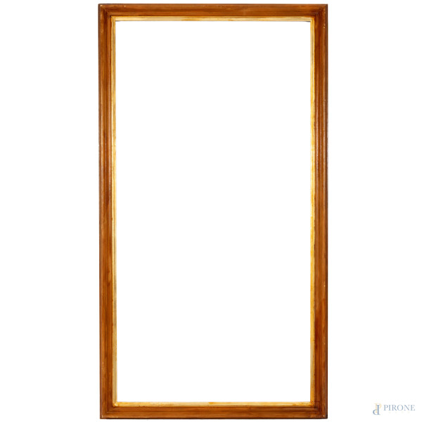 Lotto di tre candelieri in materiali diversi,XX secolo, altezza massima cm 20,5, (segni di usura, dif [..]