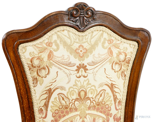 Lotto di 2 sedie del XIX secolo in legno intagliato, cm h 107x34,5x40