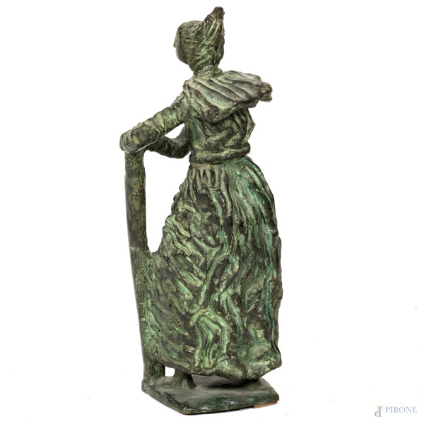 Donna al vento, scultura in bronzo, altezza cm 34, firmato alla base "Martini"