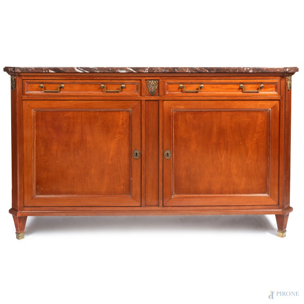 Credenza in legno impiallacciato con fronte scandito da due ante e due cassetti, con inserti in bronzo e piano in marmo, XX secolo, cm 99x161,5x57, (segni di usura, scalfiture, rotture, difetti)