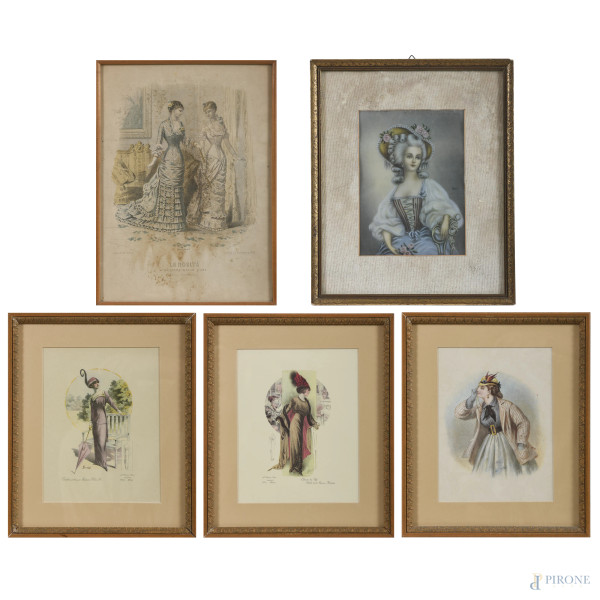 Lotto di cinque stampe di moda femminile, XX secolo, misure massime cm 35x28, entro cornice, (segni di usura, foxing, tracce di umidità)