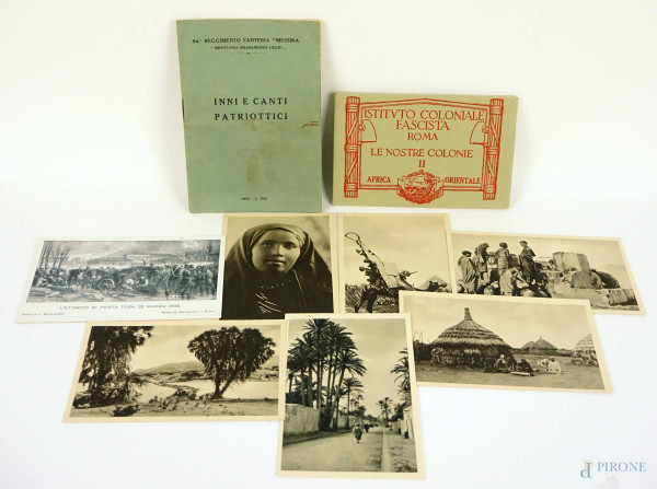 Lotto composto da sette cartoline di epoca fascista ed un libricino "Inni e canti patriottici", 1934, A.XIII, (segni del tempo).