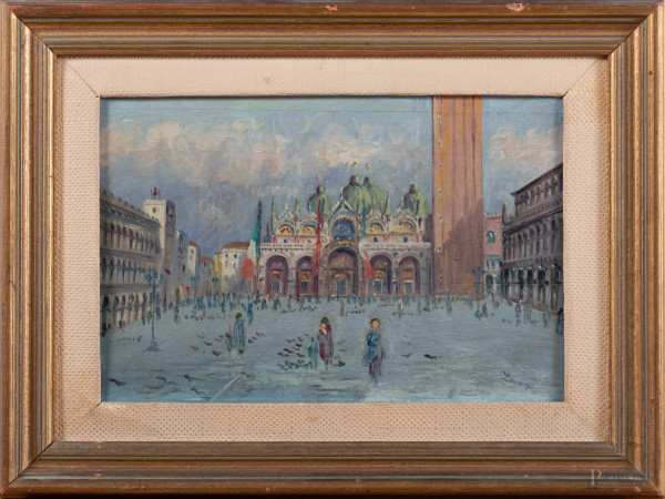 Piazza San Marco, XX secolo, olio su compensato, cm 24x34, firmato in basso a destra, entro cornice, (segni di usura, fessurazioni)