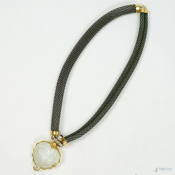 Chocker in oro ed argento con pendente in cristallo a forma di cuore, lunghezza cm 40,5, (segni di utilizzo).