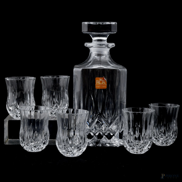 Servizio da liquore in cristallo composto da 6 bicchierini e una bottiglia con tappo, XX secolo, altezza massima cm 19,5