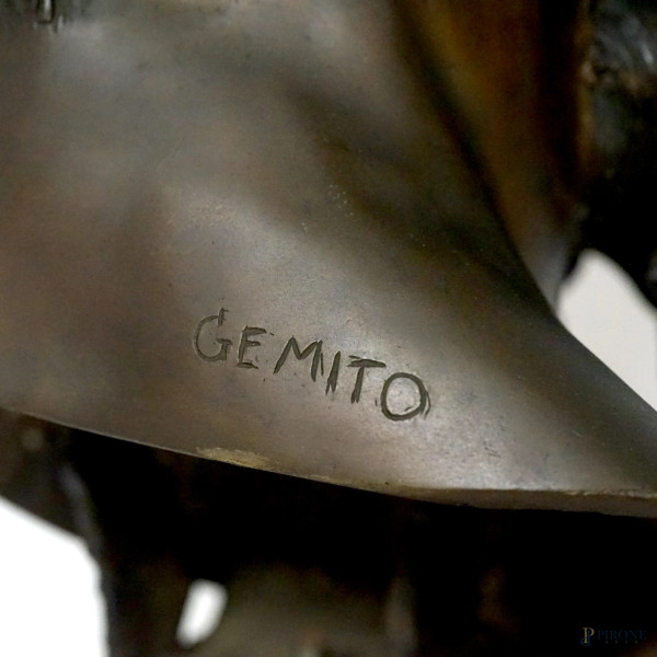 Scultura in bronzo rappresentante il busto di Platone, a firma "Gemito", altezza cm 49