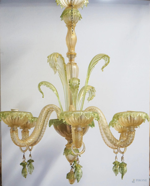 Lampadario in vetro di Murano a sei luci, cm h 65 circa, (difetti).