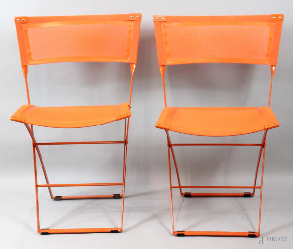 Coppia sedie pieghevole Emu in metallo e texilene color arancio.
