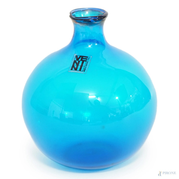 Venini, Murano, XX secolo, piccolo vaso in vetro soffiato blu, cm h 12,5