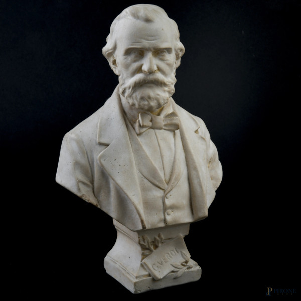 Busti di Giuseppe Verdi, XX secolo, scultura in terracotta dipinta a gesso, altezza cm 23, (segni di usura, scalfiture)