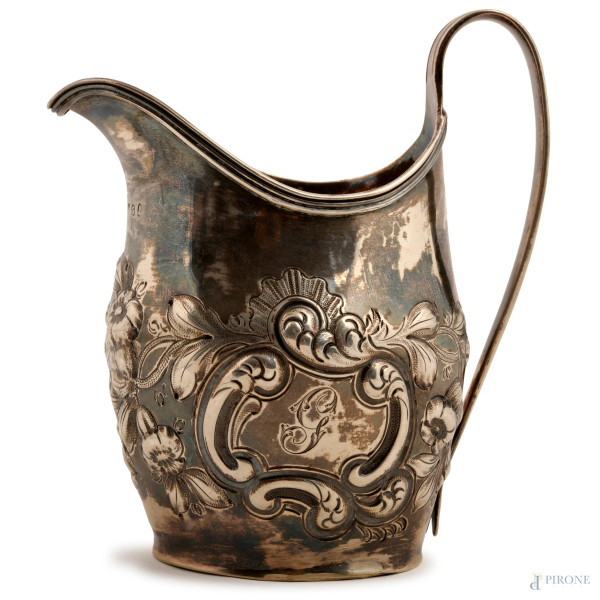 Lattiera in argento inglese con interno vermeil, cm 12x11x6, peso gr 120