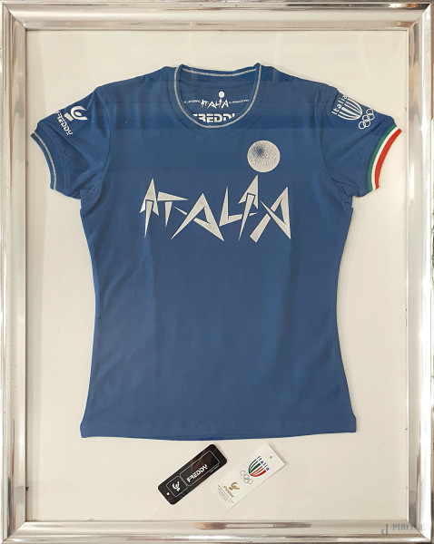 Arnaldo Pomodoro - Arnaldo Pomodoro Maglia ufficiale della Squadra Italiana alle Olimpiadi di Pechino del 2008 con logo disegnato dal Maestro, entro cornice