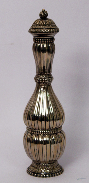 Antico macinapepe in argento, h. cm 26.