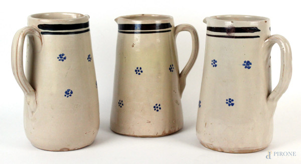 Tre versatoi in ceramica smaltata, altezza max cm. 21, Nicola Fasano, XX secolo, (lievi difetti)