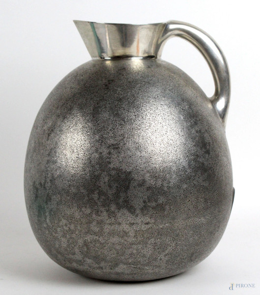 Bottega Genazzi, Brocca in argento satinato, altezza cm 23, gr 915