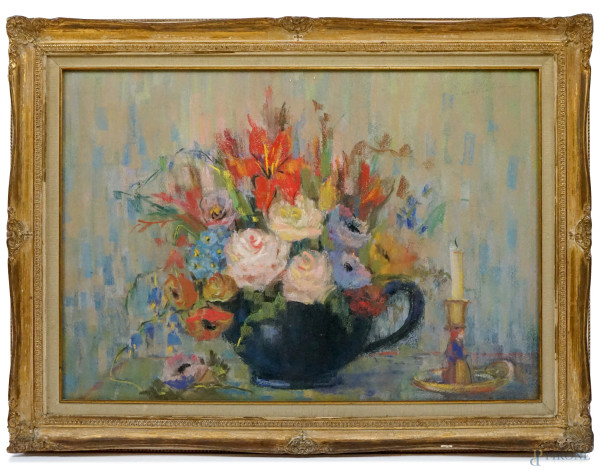 Vaso con fiori, pastello su carta, cm 45,5x65,5, firmato in alto a destra, entro cornice
