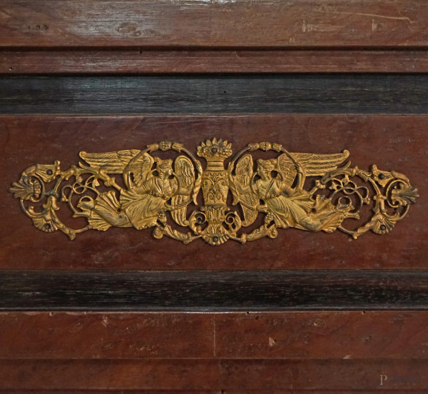 Credenza impiallacciata in radica di tuja, XIX secolo, cm 100x93x49 (difetti)