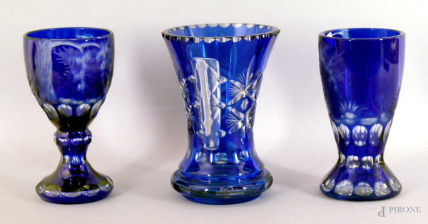 Lotto composto da due vasetti ed un calice in cristallo di Boemia, altezza max. 18 cm.