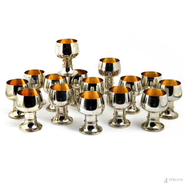 Lotto di 15 calici in argento Brandimarte con interno vermeil, peso complessivo gr 2400, cm 12x7,5