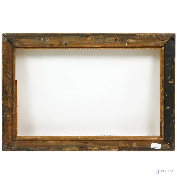 Cornice in legno dorato, fine XIX-inizi XX secolo, ingombro cm 103,5x71, battente cm 87x54,5, (di...