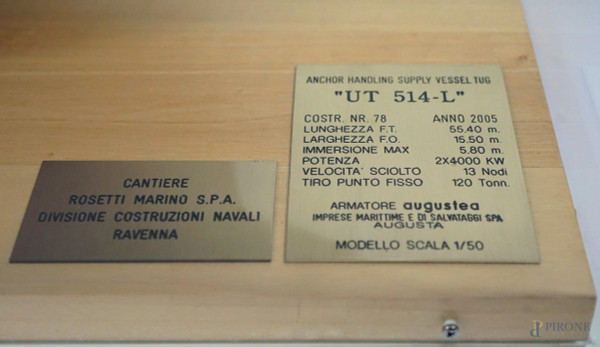 Modello della nave "Carlo Magno", XX secolo, entro teca in plexiglass, cm 70x124x38