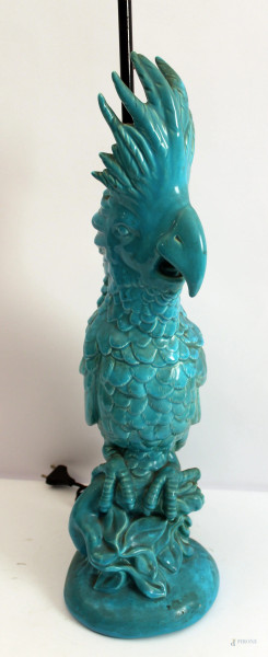 Lampada a forma di pappagallo in ceramica turchese, marcata Italia anni 50, h. 56 cm