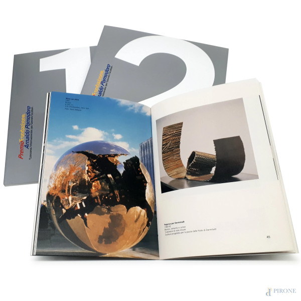 Arnaldo Pomodoro lotto composto da tre volumi: “Premio Fondazione Arnaldo Pomodoro opere giovani ...