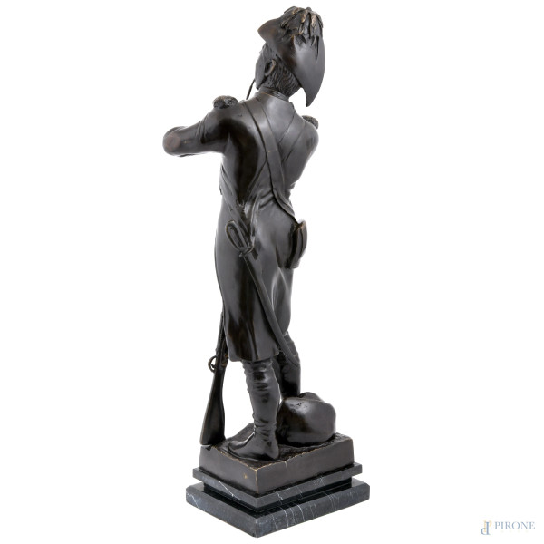 Henry Étienne Dumaige, Ufficiale, scultura in bronzo con base in marmo, firmato e datato "Paris 1...