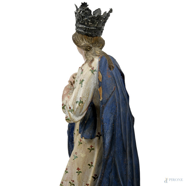 Regina Coelorum, XIX secolo, legno policromo e corona in argento, altezza cm 50, (difetti)