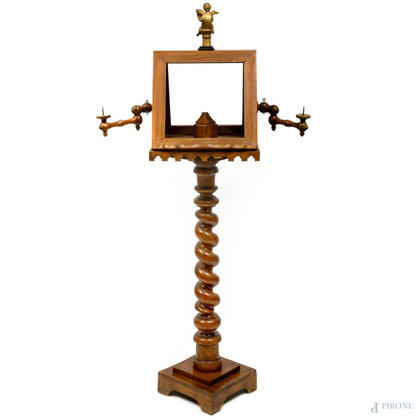 Leggio da terra in legno con colonna tortile e putto dorato all'apice, inizi del XX secolo, cm 15...