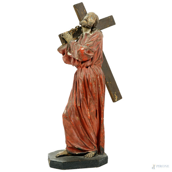 Scultura in cartapesta e legno policroma rappresentante Cristo portacroce, Italia meridionale, inizio XX secolo, altezza cm 39,5 (difetti)