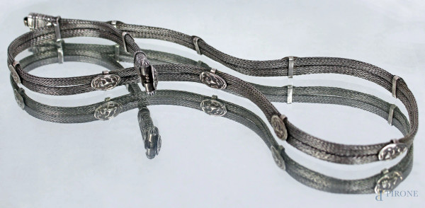 Cintura in argento, manifattura orientale, lunghezza cm 79, gr 100