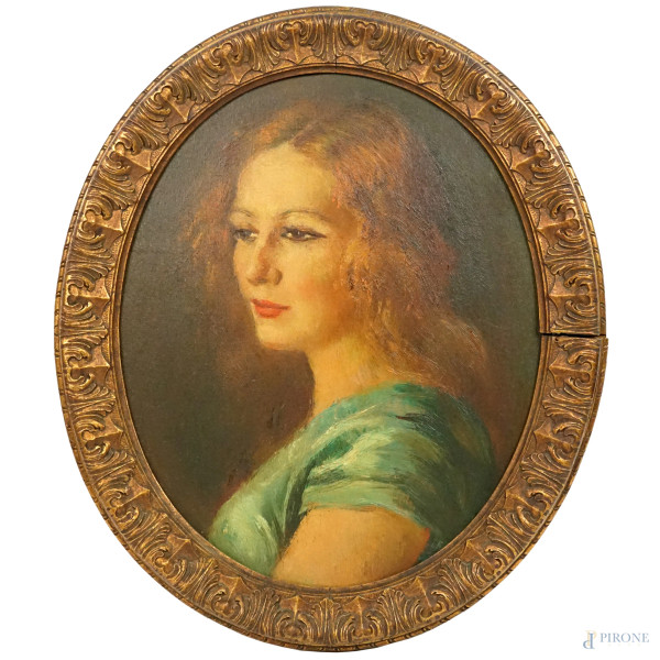 Ritratto femminile, olio su tavoletta, XX secolo, cm 46x38,2 circa, entro cornice