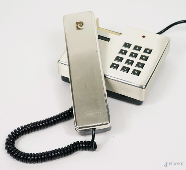 Pierre Cardin, telefono fisso rivestito in argento, cm 21,5x15,5x6, entro scatola originale