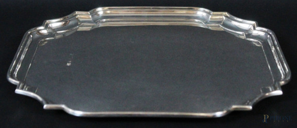 Vassoio polilobato in argento inglese,  31x31, gr. 930