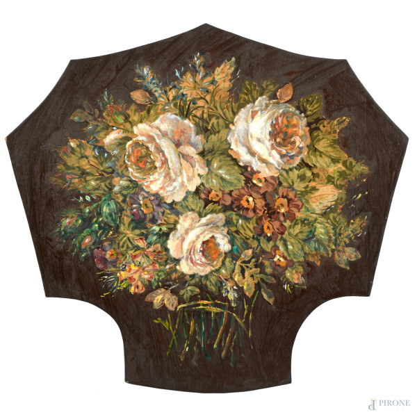 Coppia di elementi decorativi a motivi floreali, tessuto a stampa ritoccato a tecnica mista e applicato su legno laccato, XX secolo, cm 39x41,5, (difetti)