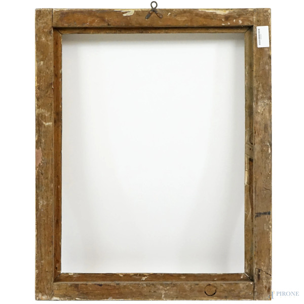 Cornice in legno inciso e dorato, XIX secolo, ingombro cm 80x64,5, battente cm 69x54