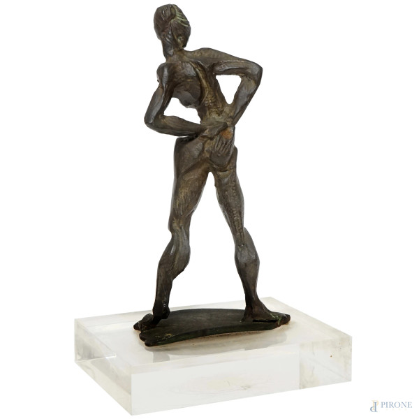 Alberto Ricci (1943-2003), Nudo femminile in piedi, bronzo su base in plexiglass, firmato e iscri...