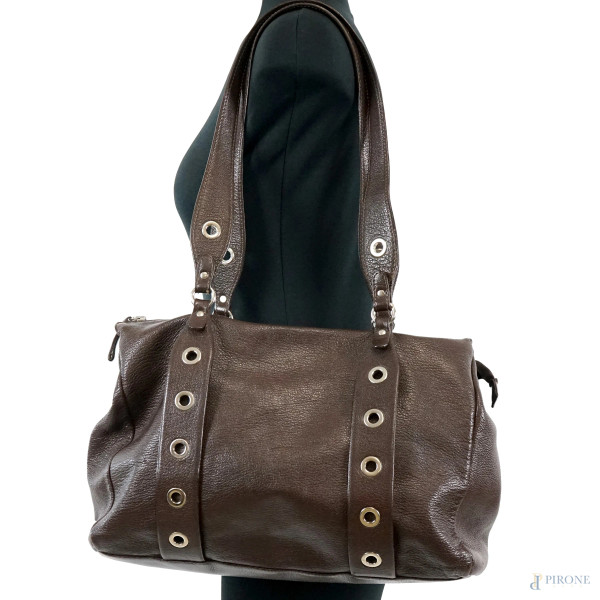 Coccinelle, borsa da viaggio in pelle marrone a due manici, cm 22x34,5x14, (segni di utilizzo).