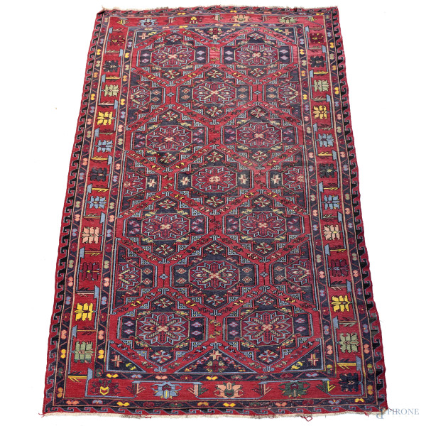 Tappeto, cm 350x197, (segni di usura, difetti)