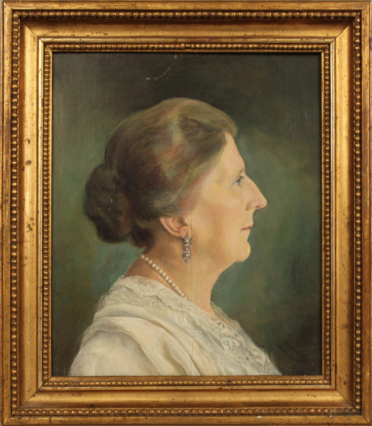 Profilo di signora, olio su tavola 39x31,5 cm, inizi XX sec, entro cornice.