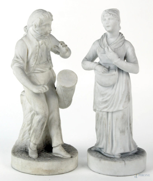 Lotto di due sculture in biscuit raffiguranti suonatore di tamburo e contadina, altezza cm. 16, (difetti)