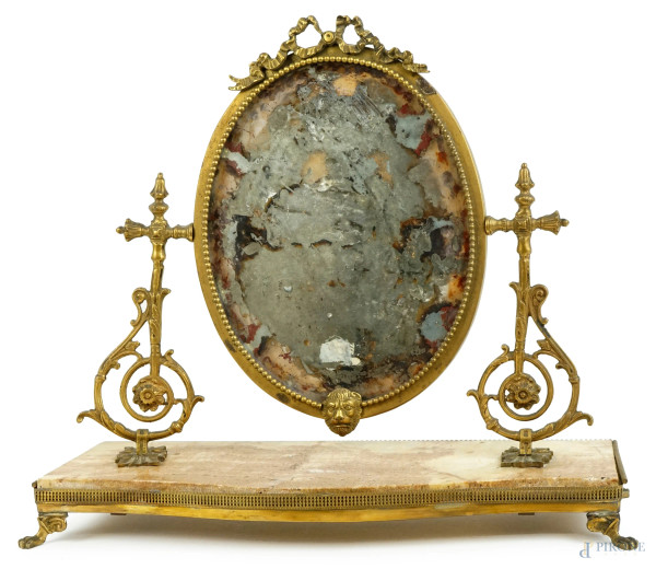 Toeletta da comò in bronzo e marmo, cm h 33, inizi XX secolo, (difetti).