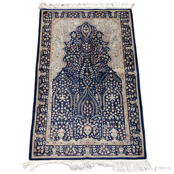 Tappeto, cm 155x96, (segni di usura, difetti)