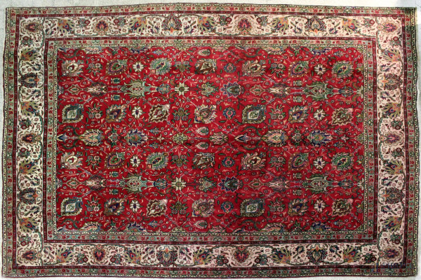 Tappeto persiano, cm 385 x 290.
