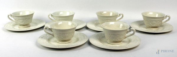 Lotto composto da sei tazze da thé e sei piattini da dolce in ceramica Wedgwood of Etruria & Barlaston, prima metà XX secolo