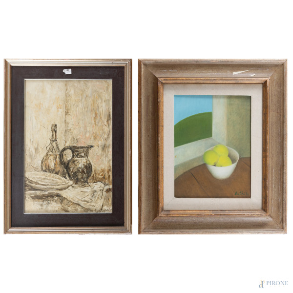 Lotto composto da due nature morte, XX secolo, olio su tela e masonite telata, misure massime cm 40x60, entro cornice, (segni di usura, difetti)