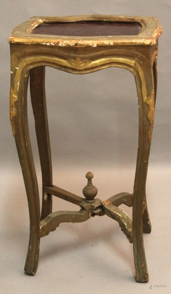 Tavolino d&#39;appoggio in legno laccato, particolari dorati, piano in vetro, cm 71x40x33, fine XIX sec.