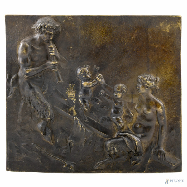 Famiglia di fauni, XIX secolo, bassorilievo su lastra in bronzo a patina scura, cm 31x35, (segni di usura, graffi)